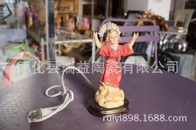 批發采購塑料、樹脂工藝品 探索西方宗教人物祈禱圖與家居擺件的市場機遇（以0301工藝品為例）